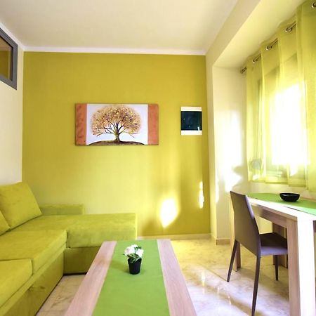 Elia Beach Modern Suites فلوغيتا المظهر الخارجي الصورة