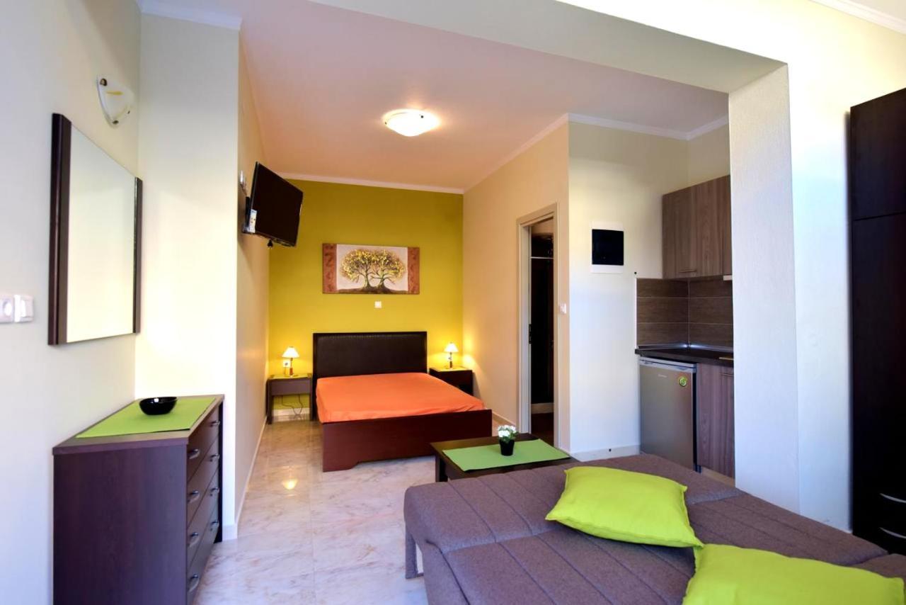 Elia Beach Modern Suites فلوغيتا المظهر الخارجي الصورة